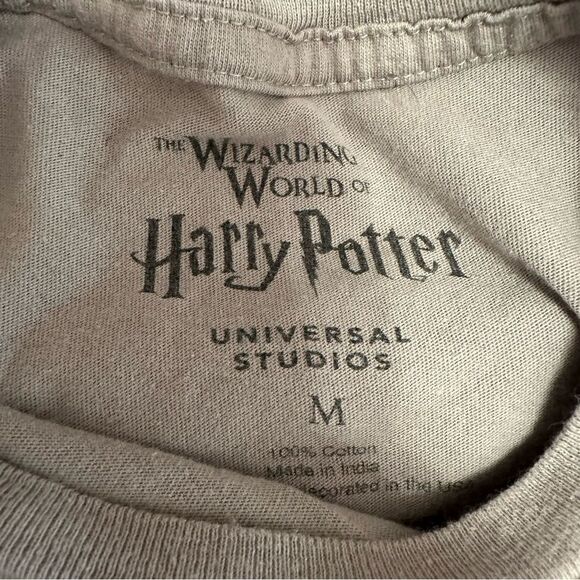 Universal Studios Gray Diagon Alley Short Sleeve Tee - Picture 3 of 7